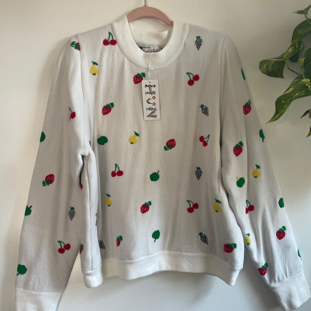 HVN Diana fruit print sweater size XL‎ NWT